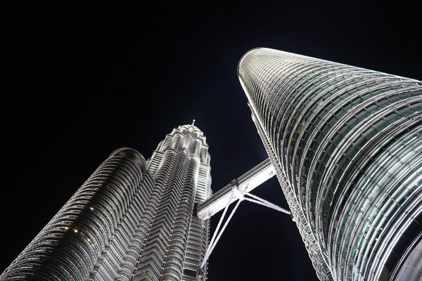 Quels sont les avantages de l'investissement dans un immeuble de rapport à usage mixte ?